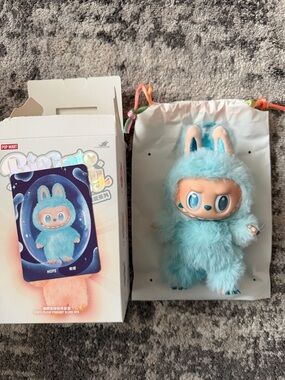 POP MART Labubu Big Into Energy “HOPE” Keychain – 100% Authentic - 1